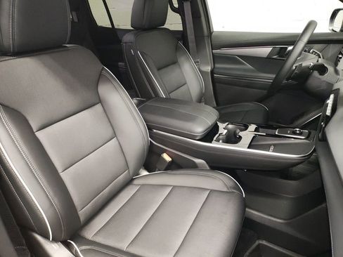 New 2026 Buick Enclave Preferred w/ Power Package image 9