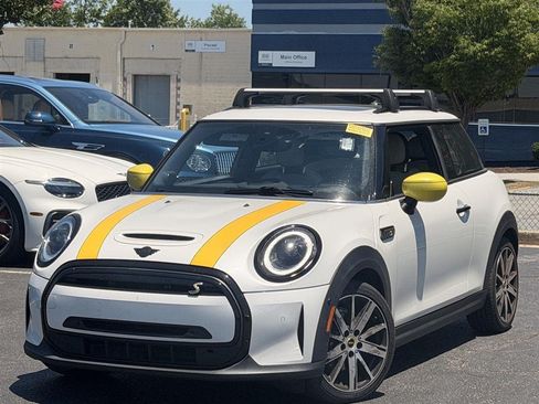 Used 2023 MINI Cooper SE FWD image 1