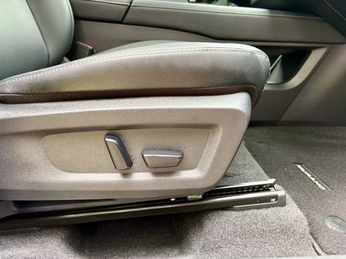 Used 2025 Nissan Murano SL w/ Cargo Package AWD/4WD image 24