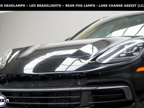 Used 2018 Porsche Panamera RWD image 2