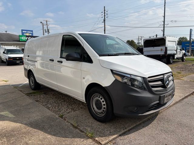 Used 2023 Mercedes-Benz Metris image 3