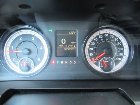 Used 2017 RAM 3500 Tradesman w/ Chrome Appearance Group image 19