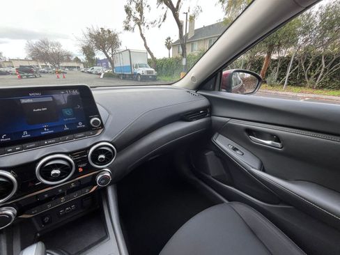 Used 2025 Nissan Sentra SV image 33