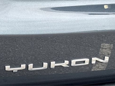 Used 2021 GMC Yukon SLT w/ SLT Premium Package AWD/4WD image 39