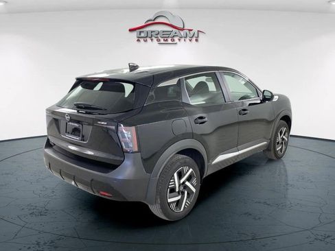 Used 2025 Nissan Kicks SV image 14