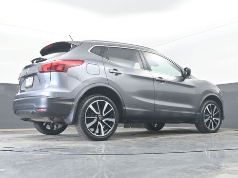 Used 2017 Nissan Rogue Sport SL w/ SL Premium Package FWD image 30