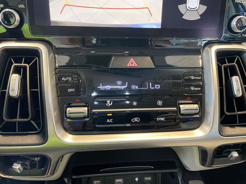Used 2023 Kia Sorento S w/ Panoramic Sunroof Package FWD image 31