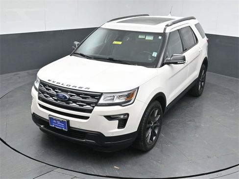 Certified 2018 Ford Explorer XLT w/ Equipment Group 202A image 47