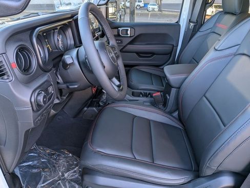 New 2025 Jeep Wrangler Unlimited Rubicon image 4