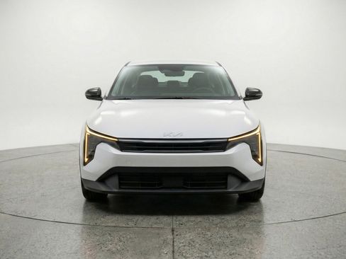 Used 2025 Kia K4 LXS FWD image 2