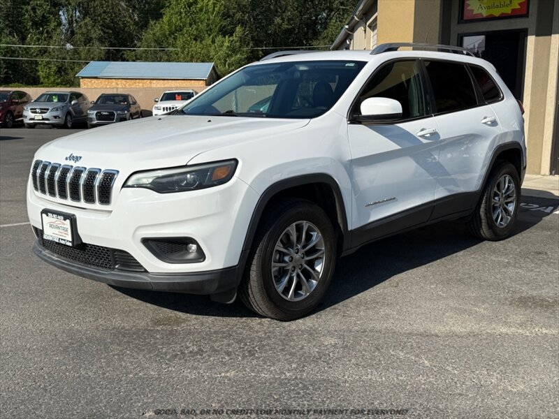 Used 2019 Jeep Cherokee Latitude Plus AWD/4WD image 3