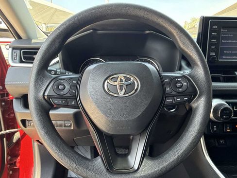 Used 2019 Toyota RAV4 XLE w/ Convenience Package FWD image 19