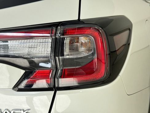 Used 2025 Subaru Outback Limited XT AWD/4WD image 36