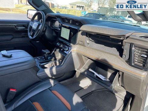 Used 2025 GMC Sierra 1500 AT4 w/ AT4 Premium Package image 29