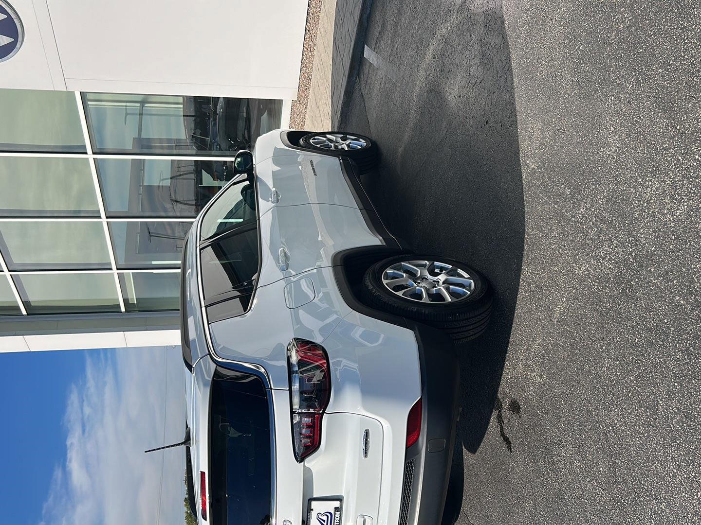 Used 2024 Jeep Compass Latitude AWD/4WD image 22