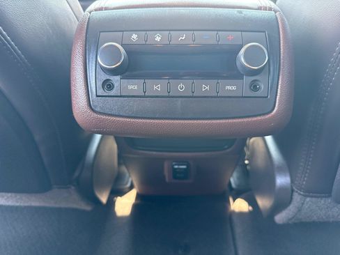 Used 2014 Buick Enclave Premium AWD/4WD image 26