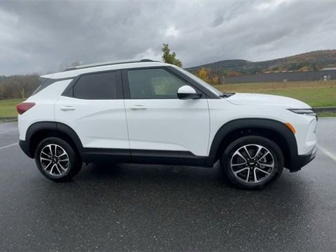 New 2026 Chevrolet TrailBlazer LT image 9
