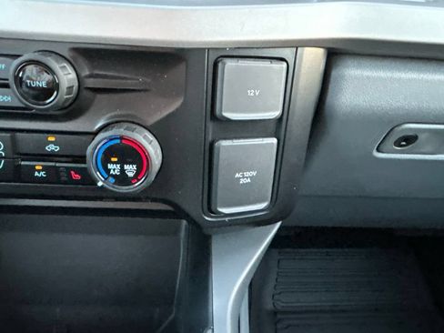 Used 2026 Ford F350 XLT w/ XLT Premium Package AWD/4WD image 28