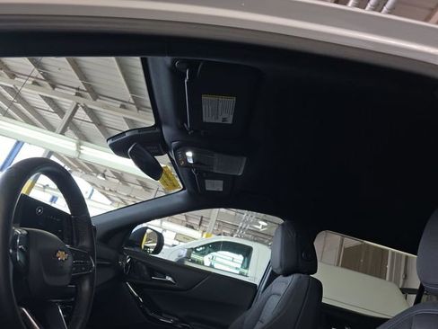 Used 2025 Chevrolet Equinox LT AWD/4WD image 8