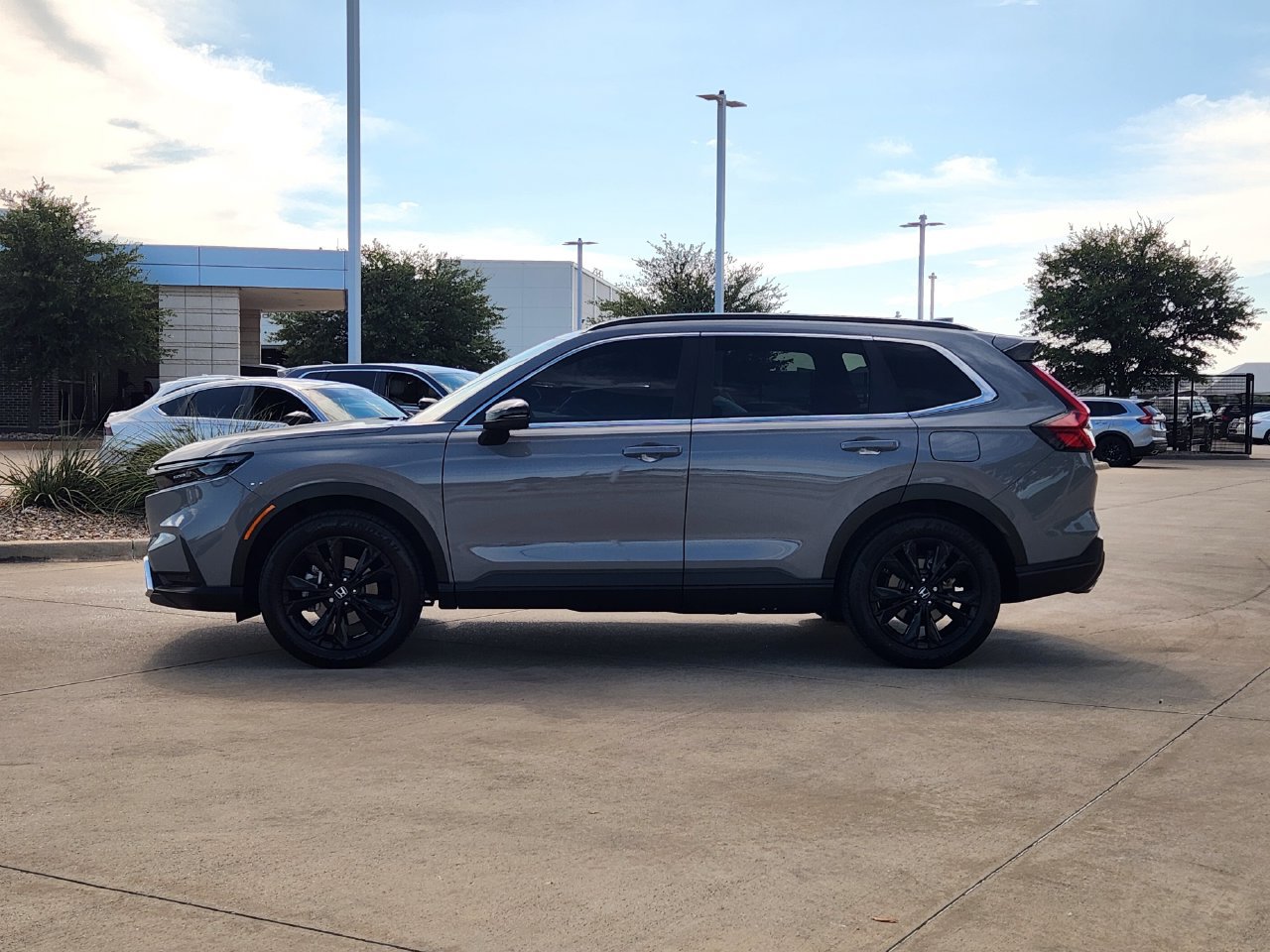 Certified 2023 Honda CR-V Sport Touring image 4