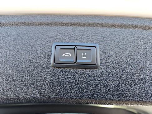 Used 2025 Audi SQ5 Premium Plus w/ Premium Plus Package image 25