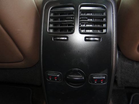 Used 2013 Lincoln MKS AWD image 26