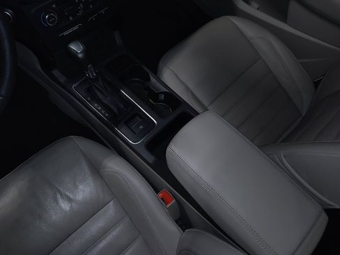 Used 2017 Ford Escape Titanium image 26