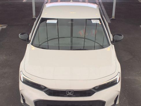 Used 2025 Honda Civic Sport image 3