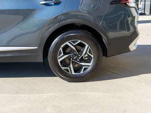 Certified 2025 Kia Sportage LX AWD/4WD image 28