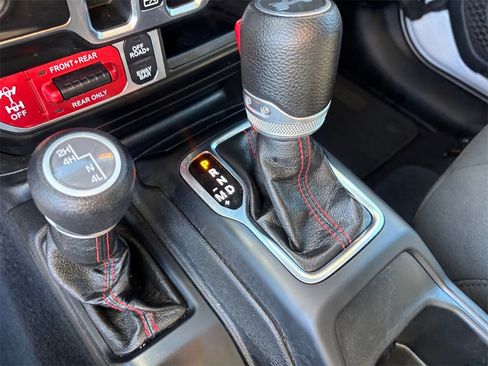 Used 2021 Jeep Wrangler Unlimited Rubicon image 19