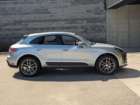 New 2026 Porsche Macan AWD/4WD image 8