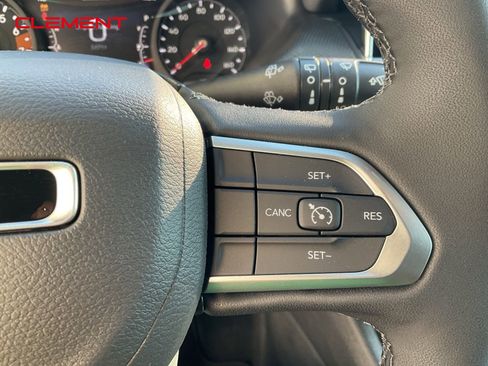 New 2026 Jeep Compass Latitude image 8