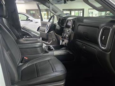 Certified 2022 GMC Sierra 3500 Denali w/ Denali Ultimate Package AWD/4WD image 15