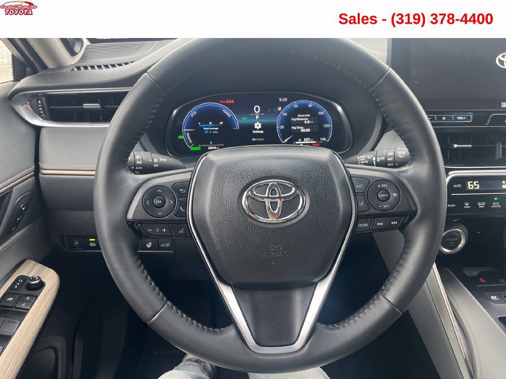 Certified 2023 Toyota Venza Limited AWD/4WD image 13