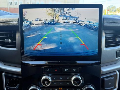 Used 2024 Ford Expedition Max XLT image 20