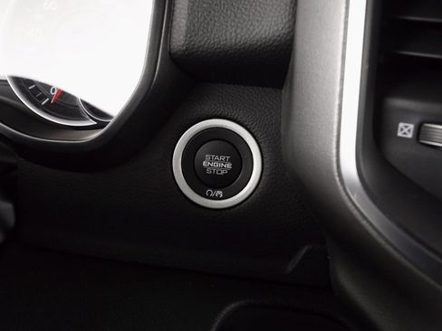 Certified 2025 RAM 1500 Big Horn image 28