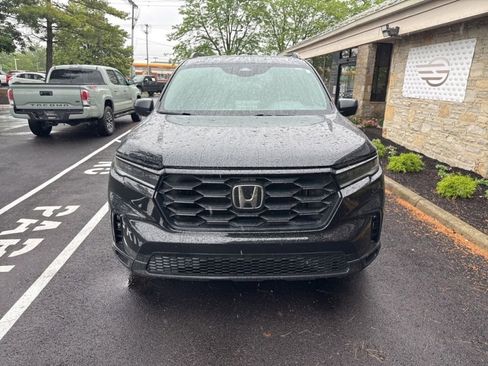 Certified 2023 Honda Pilot Sport image 5