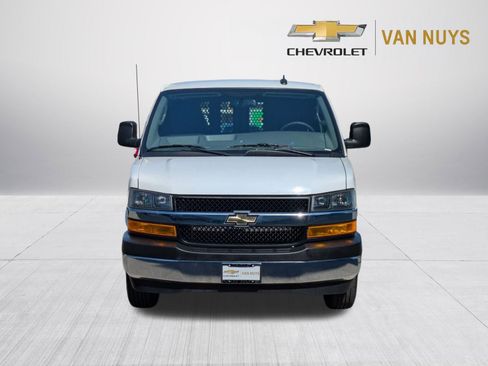 Used 2024 Chevrolet Express 2500 w/ Driver Convenience Package RWD image 2