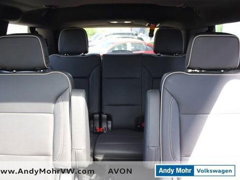 Used 2023 Chevrolet Tahoe Premier w/ Premium Package AWD/4WD image 29