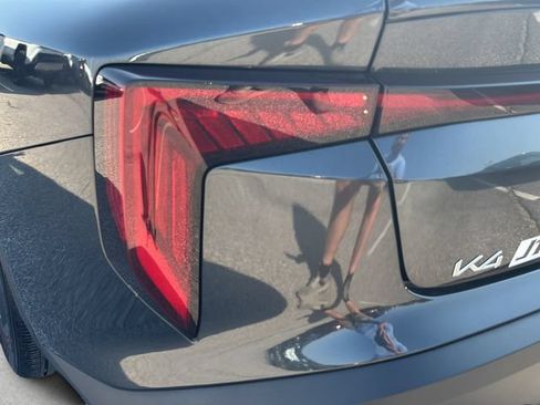 Used 2025 Kia K4 FWD image 28