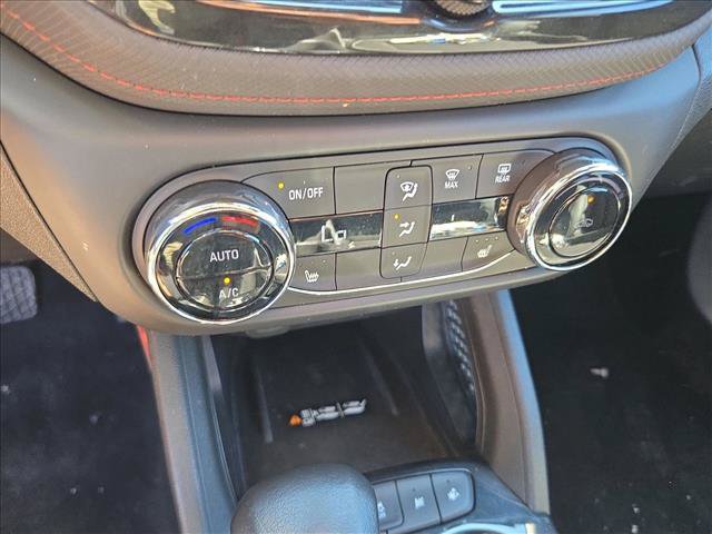 Used 2021 Chevrolet TrailBlazer RS w/ Technology Package FWD image 11