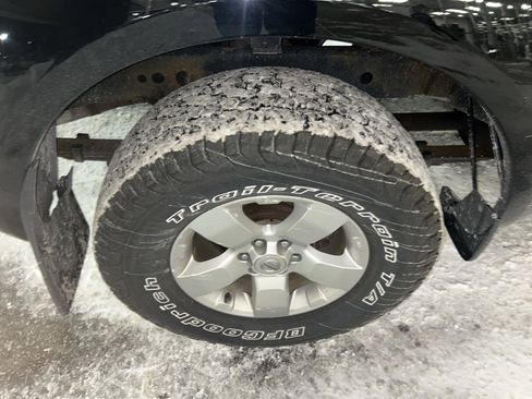 Used 2012 Nissan Frontier SV image 13