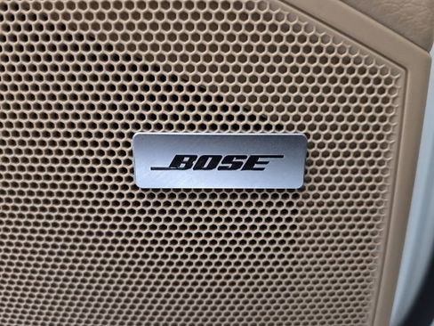 Certified 2023 Porsche Cayenne Platinum Edition image 17