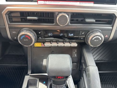 Certified 2026 Toyota 4Runner TRD Off-Road Premium AWD/4WD image 14