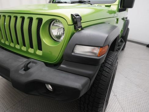 Used 2018 Jeep Wrangler Unlimited Sport S AWD/4WD image 22