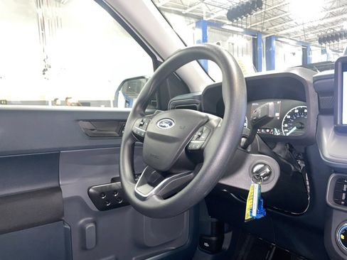 Used 2024 Ford Maverick XL image 30