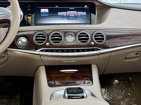 Used 2016 Mercedes-Benz S 550 Sedan image 16