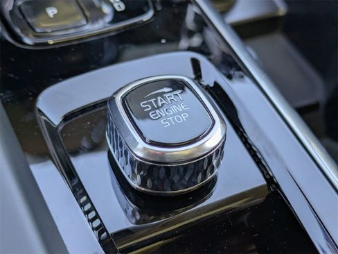 New 2026 Volvo XC60 B5 Ultra w/ Protection Package Premier image 42