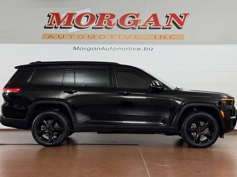 Used 2025 Jeep Grand Cherokee L Limited w/ Black Appearance Package image 2