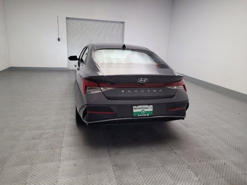 Used 2025 Hyundai Elantra SEL FWD image 6